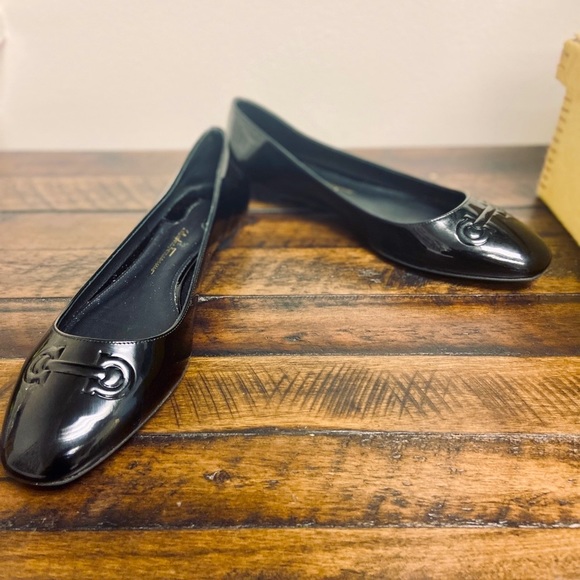 SALVATORE FERRAGAMO  Patent Leather Broni Ballet Flats Sz 8. Made in Italy - Picture 12 of 12